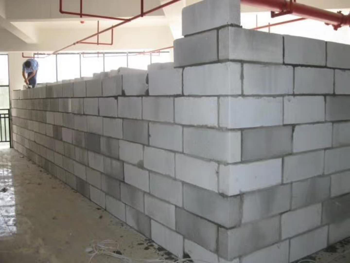 盐边蒸压加气混凝土砌块承重墙静力和抗震性能的研究